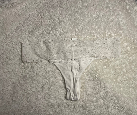 Weißer Slip